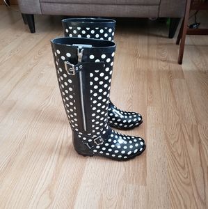 Rain boots